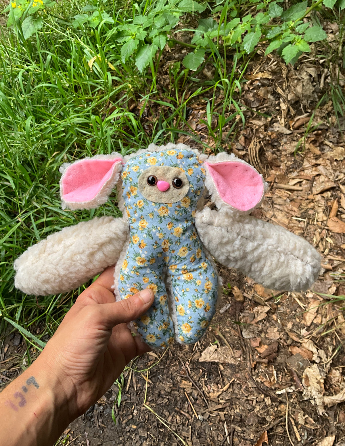 Plushie flower lamb