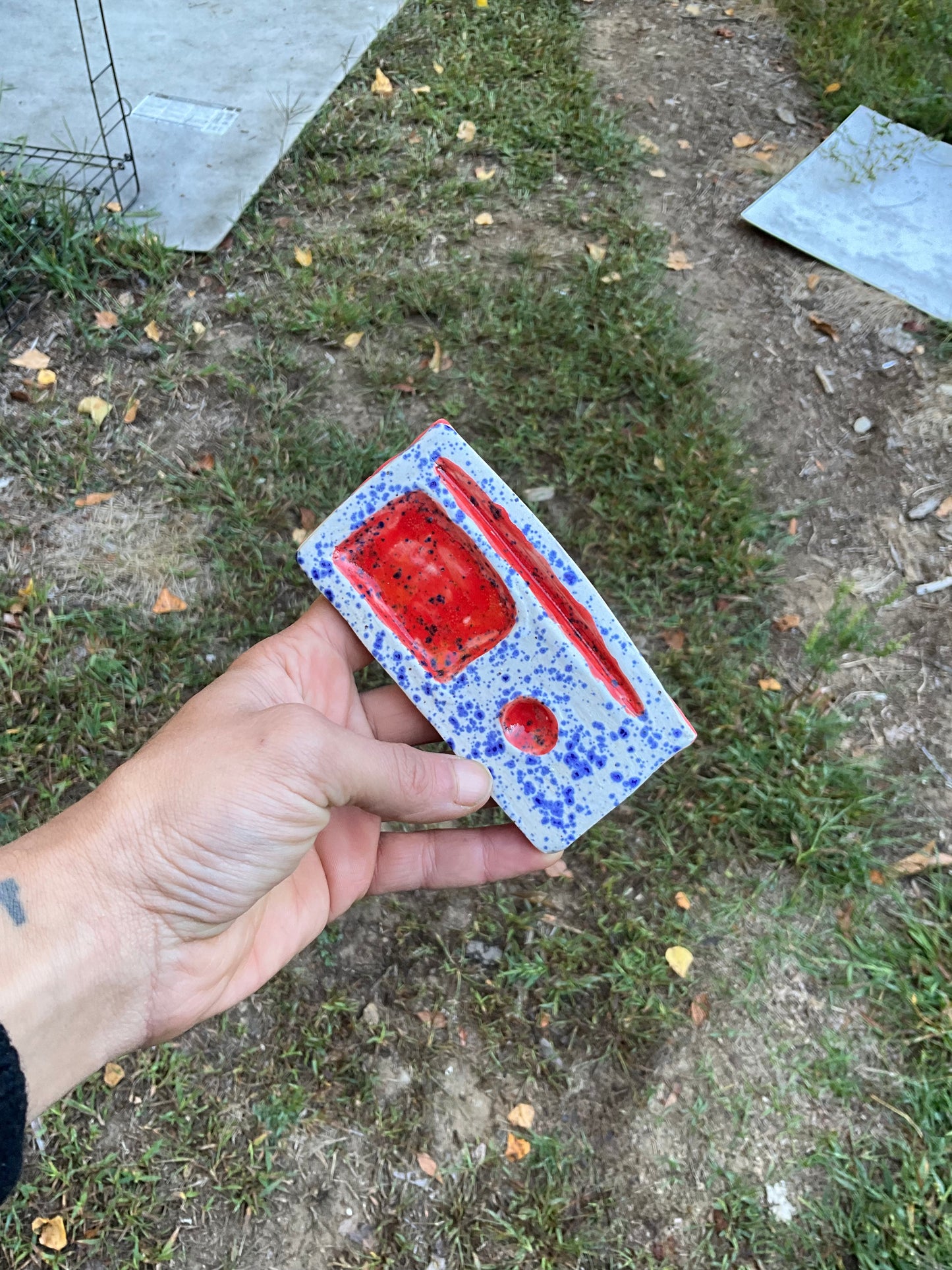 Ash tray red & blue speckle