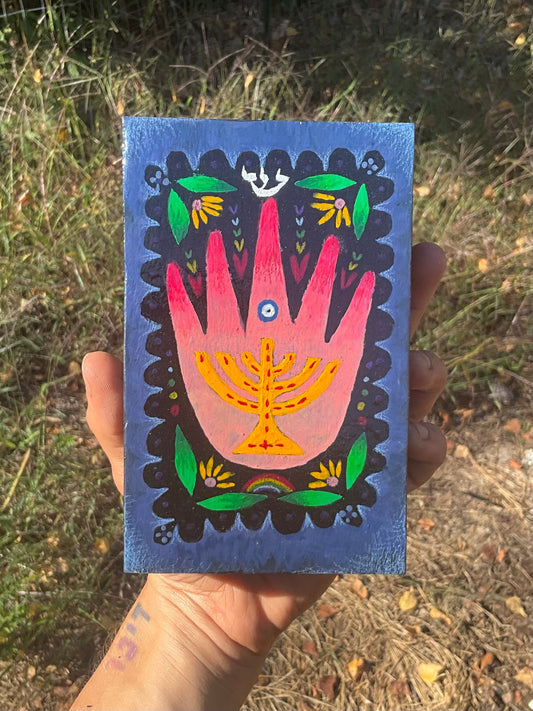 Painting hamsa pink
